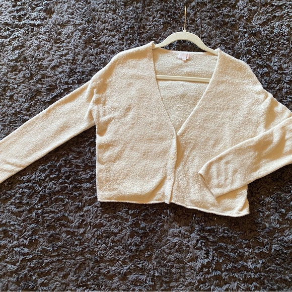 Medium Cream Lottie Moss V-neck Cardigan Sweater from PacSun - Picture 2 of 5